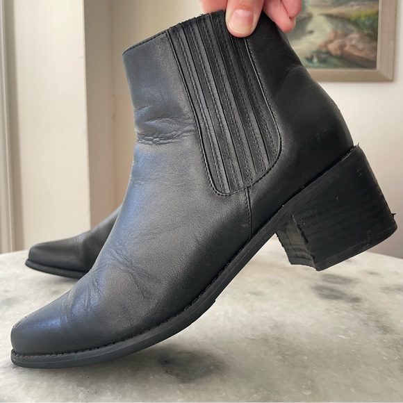 Blondo Elvina Booties - Picture 3 of 9